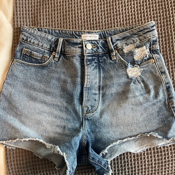 Good American The Bombshell Collection Indigo Short Size 6/28 - Picture 3 of 4
